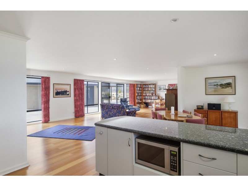 5 Jessica Court, Howden TAS 7054