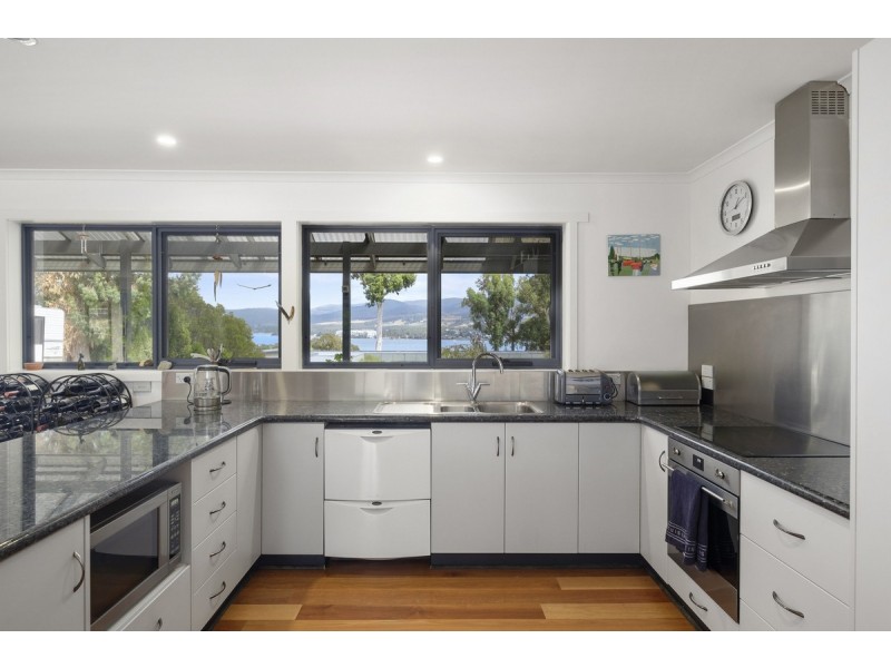 5 Jessica Court, Howden TAS 7054
