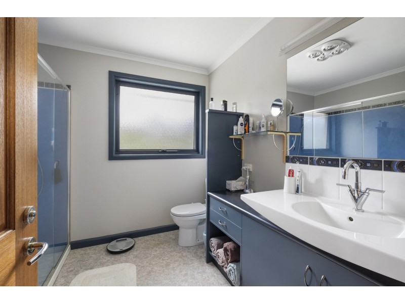 5 Jessica Court, Howden TAS 7054