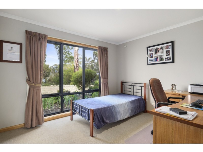 5 Jessica Court, Howden TAS 7054