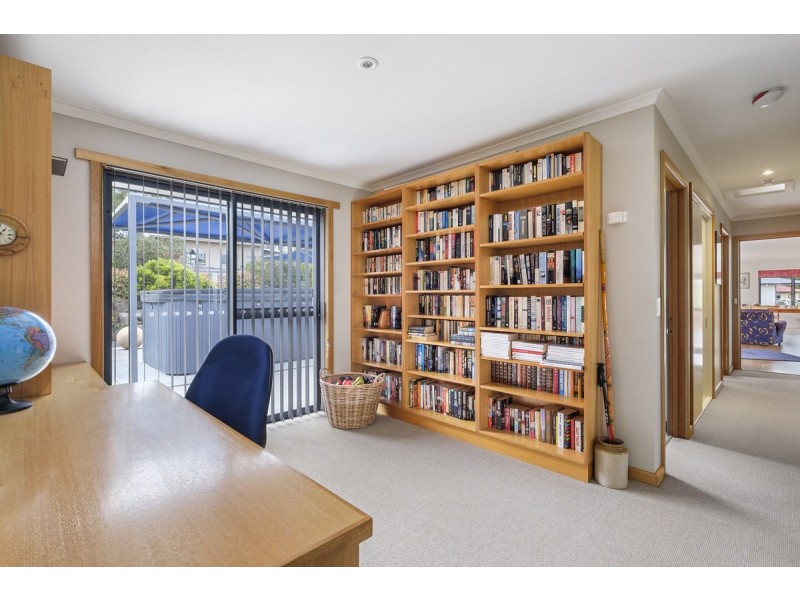 5 Jessica Court, Howden TAS 7054