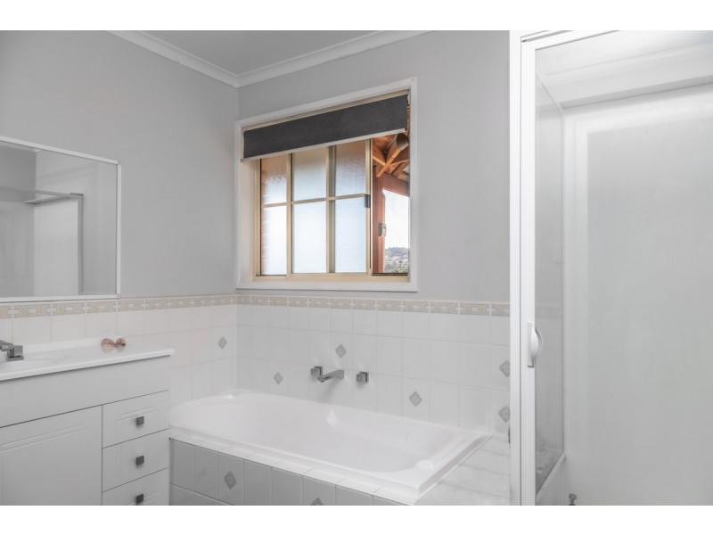 7 Sandra Drive, Blackmans Bay TAS 7052