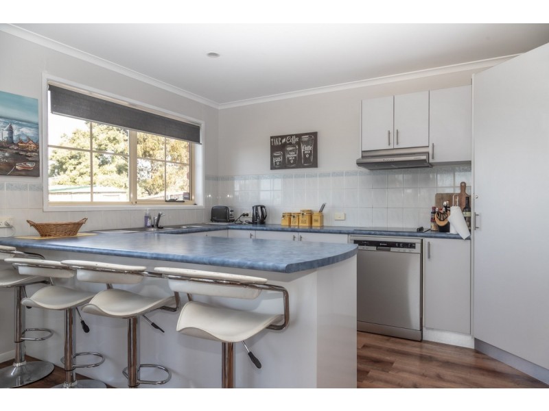 7 Sandra Drive, Blackmans Bay TAS 7052