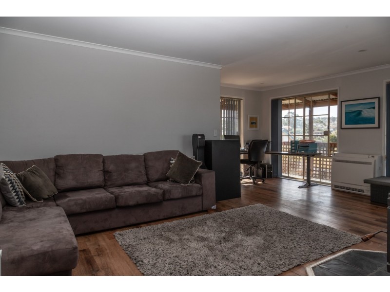 7 Sandra Drive, Blackmans Bay TAS 7052