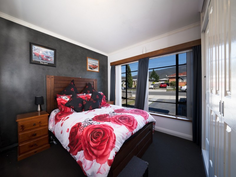 24 Leighland Road, Claremont TAS 7011