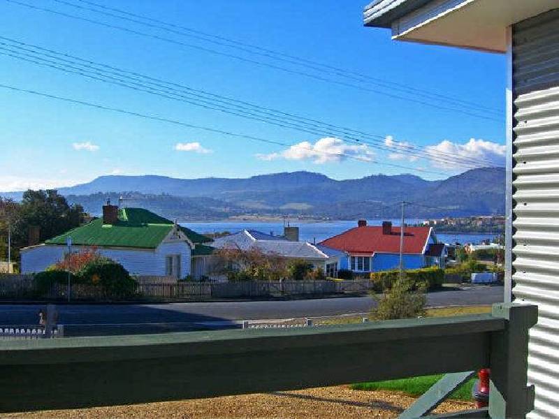 35 Hilton Road, Claremont TAS 7011