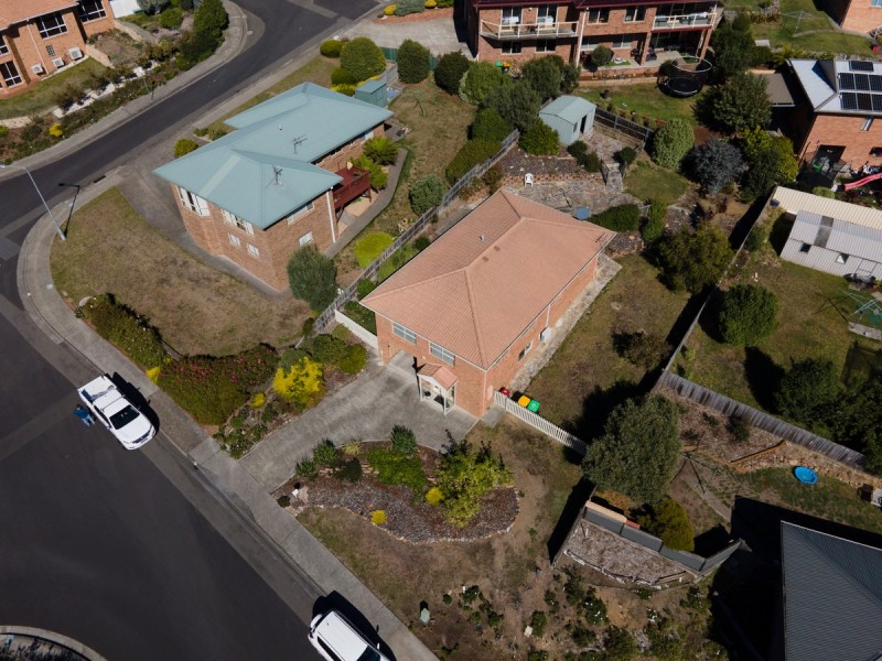 8 Copley Road, Lenah Valley TAS 7008