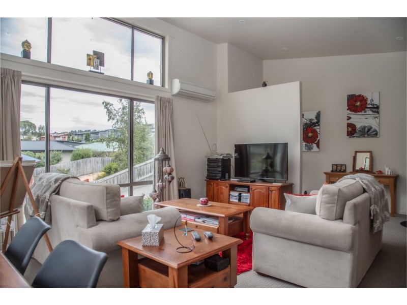 1/50 Whitewater Crescent, Kingston TAS 7050