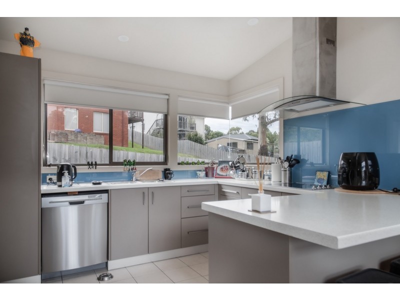 1/50 Whitewater Crescent, Kingston TAS 7050
