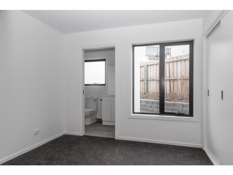 2/199 Bligh Street, Warrane TAS 7018