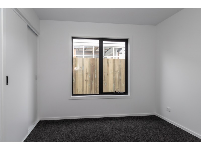 2/199 Bligh Street, Warrane TAS 7018