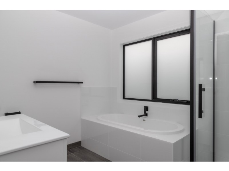 2/199 Bligh Street, Warrane TAS 7018