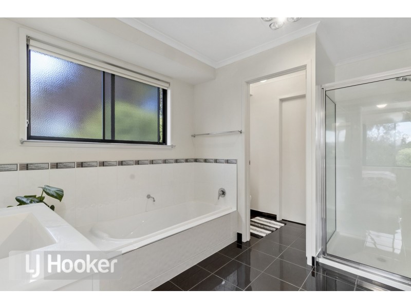 2/8 Taranaki Place, Snug TAS 7054