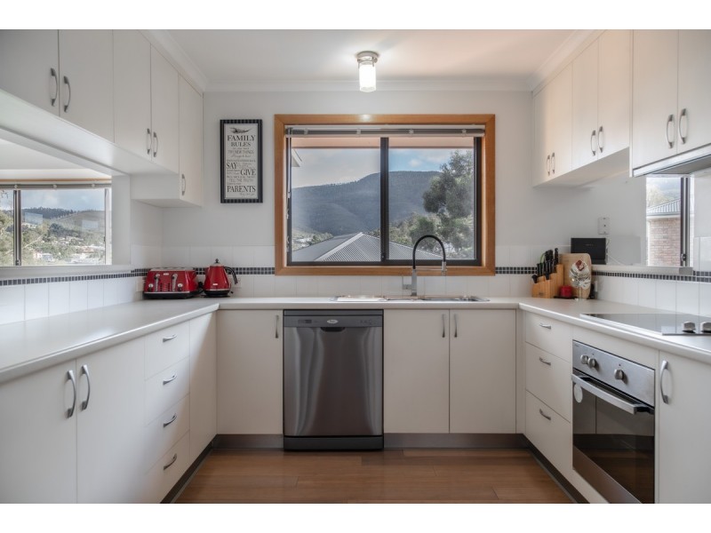 12 Treetops Court, Claremont TAS 7011