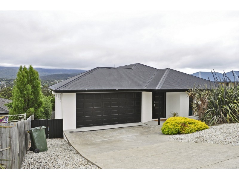 16 Mountain View Drive, Kingston TAS 7050
