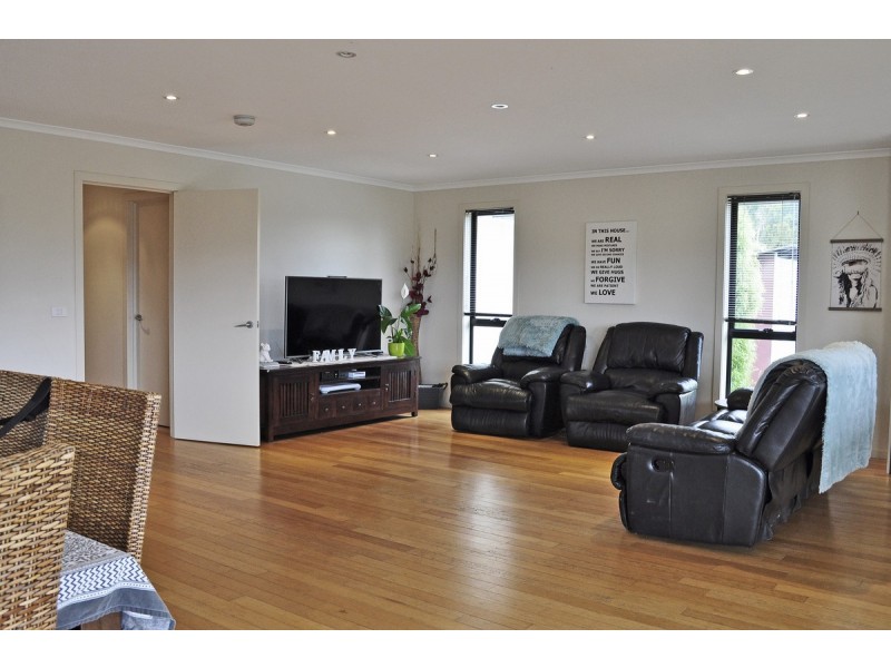 16 Mountain View Drive, Kingston TAS 7050