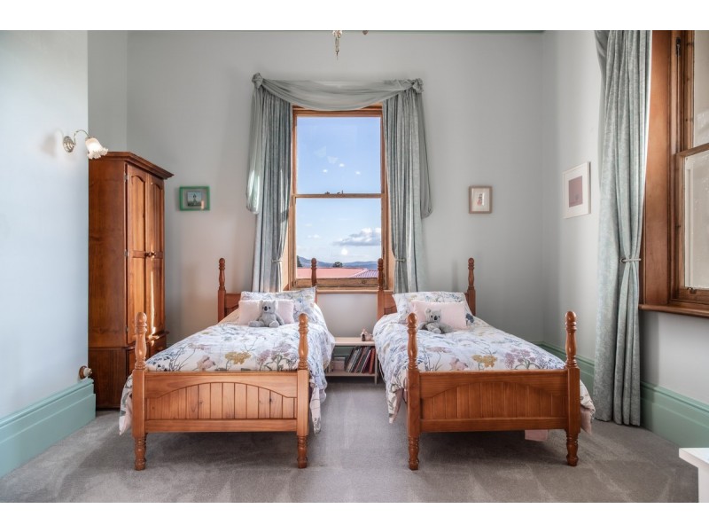 1 Loscombe Court, Moonah TAS 7009