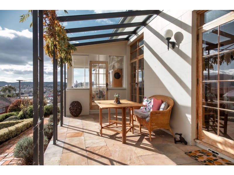 1 Loscombe Court, Moonah TAS 7009