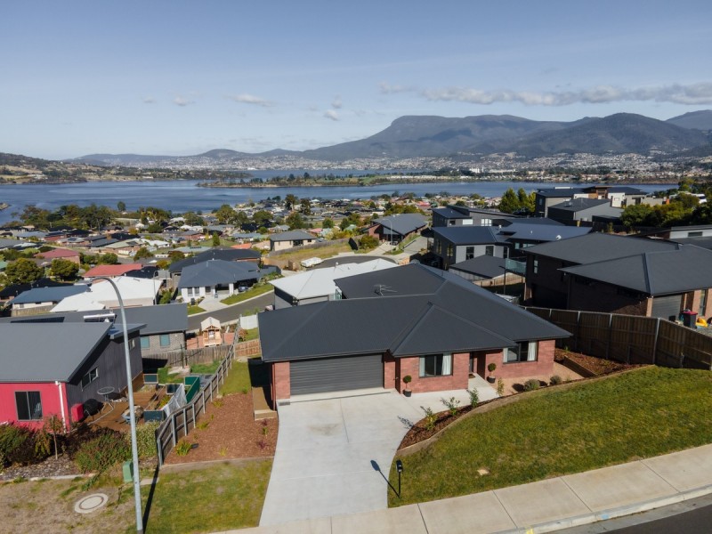 22 Shelmore Drive, Old Beach TAS 7017
