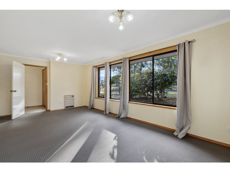 37 Ash Drive, Kingston TAS 7050