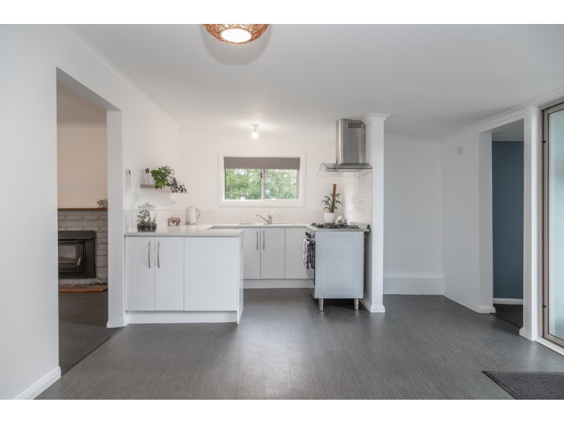 15 Victoria Street, Triabunna TAS 7190