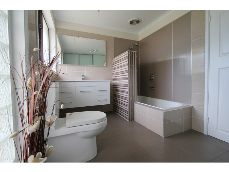 5 Angwin Court, Margate TAS 7054