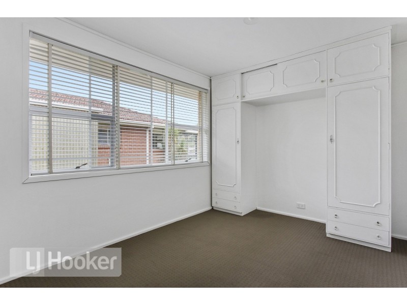 24 Manly Avenue, Lindisfarne TAS 7015