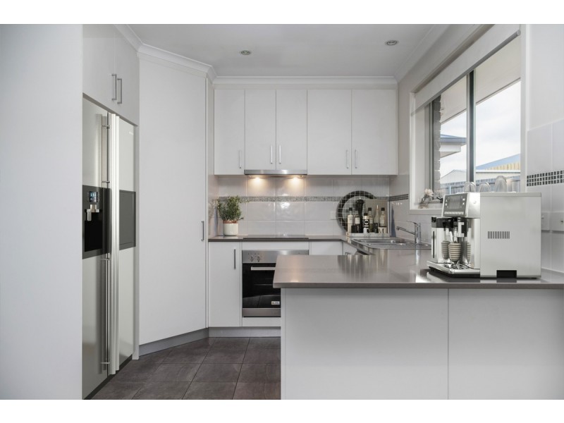 4/24 Henty Close, Old Beach TAS 7017