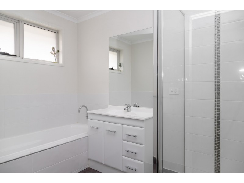 4/24 Henty Close, Old Beach TAS 7017