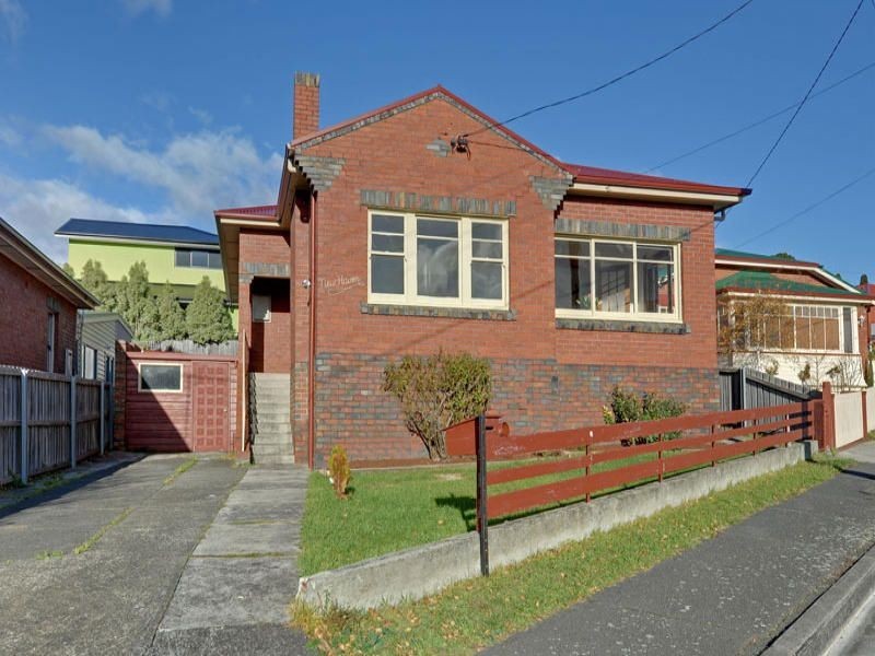 18 Oakley Street, New Town TAS 7008