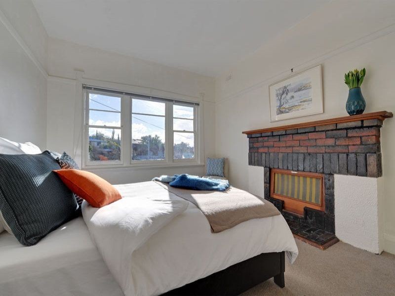 18 Oakley Street, New Town TAS 7008