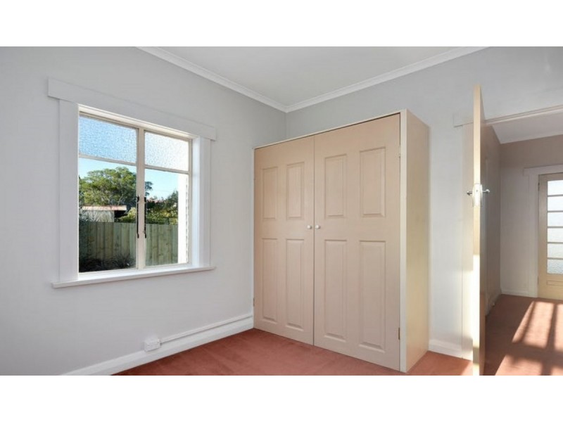 1/8 Gloucester Crescent, Lutana TAS 7009