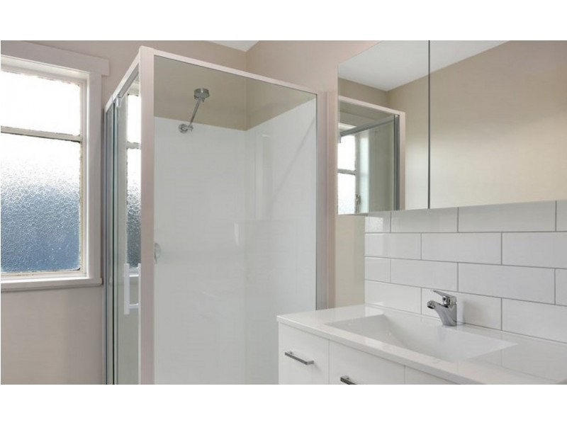 1/8 Gloucester Crescent, Lutana TAS 7009