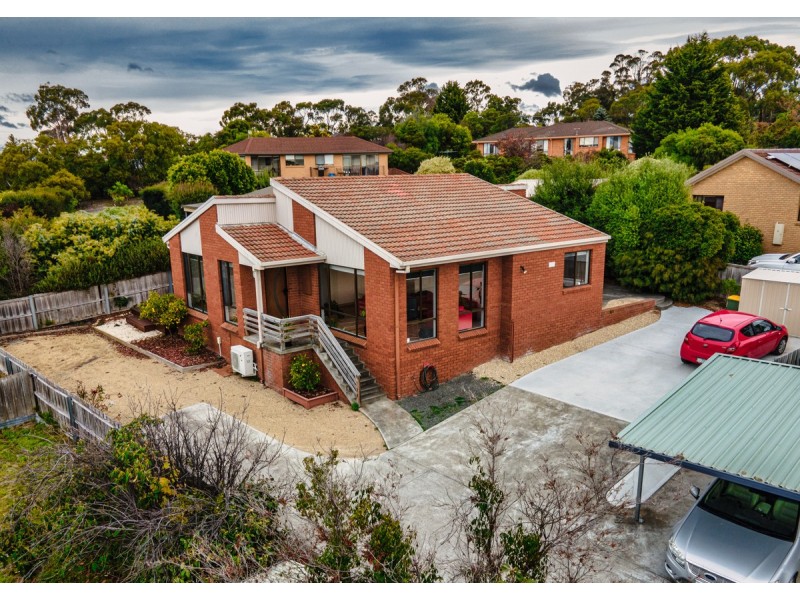 2/4 The Summit, Blackmans Bay TAS 7052