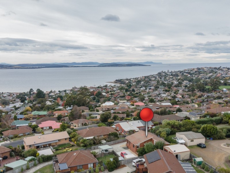 2/4 The Summit, Blackmans Bay TAS 7052