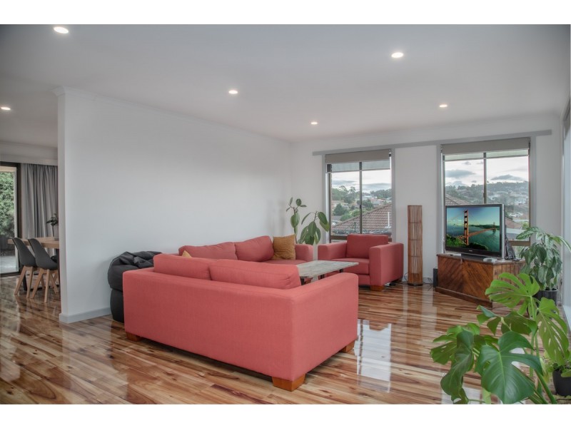 2/4 The Summit, Blackmans Bay TAS 7052