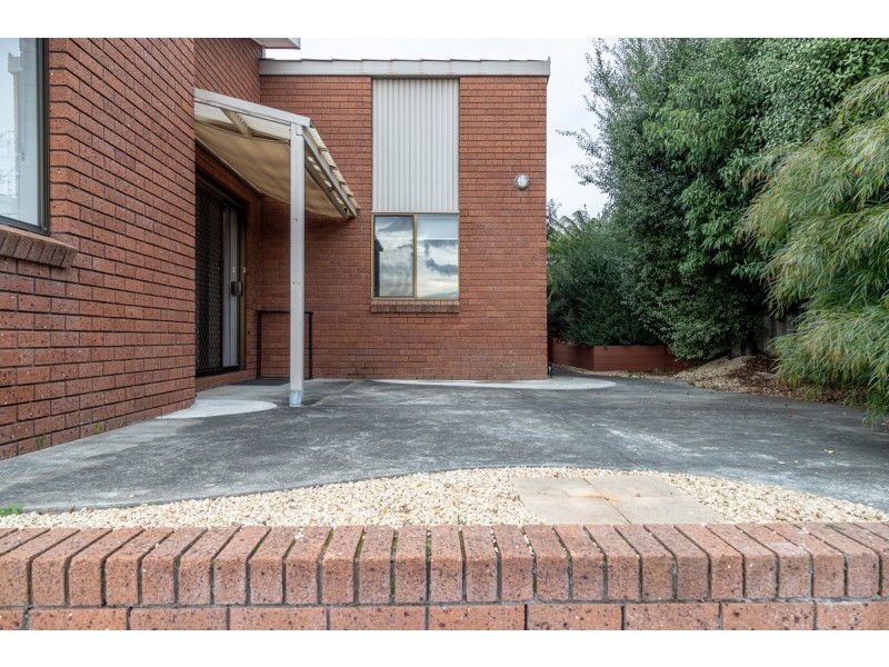 2/4 The Summit, Blackmans Bay TAS 7052