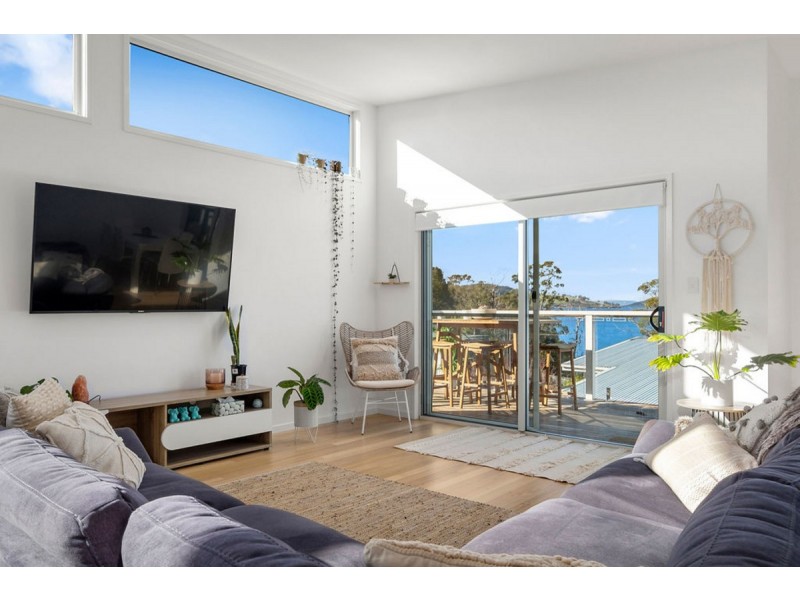 1/33 Staff Road, Electrona TAS 7054