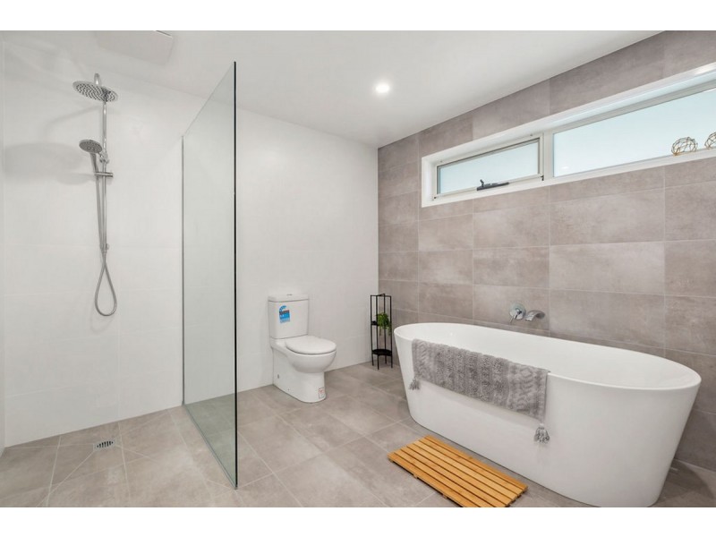 1/33 Staff Road, Electrona TAS 7054