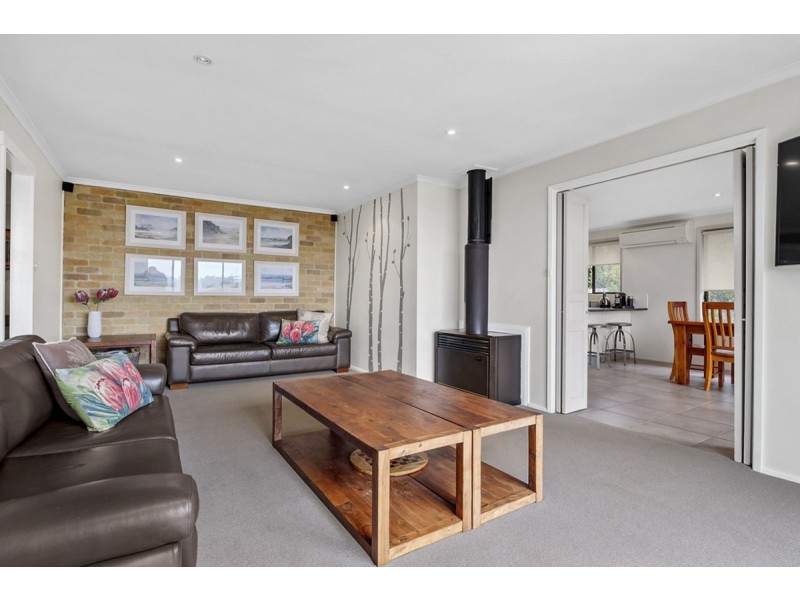 53 Illawarra Road, Blackmans Bay TAS 7052
