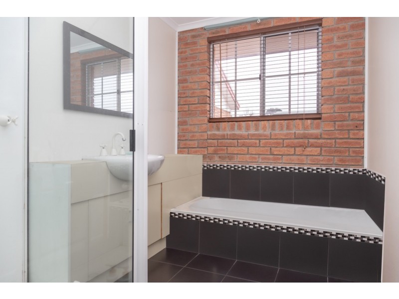 13 Cremorne Avenue, Cremorne TAS 7024