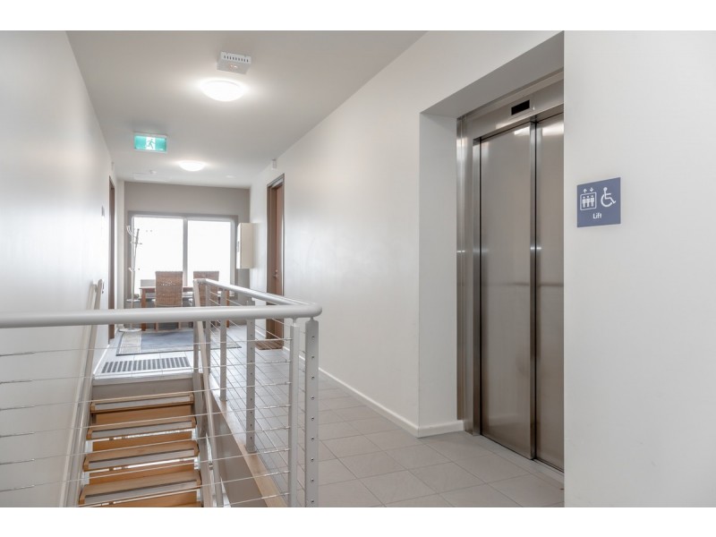 8/3 Clarence Street, Bellerive TAS 7018