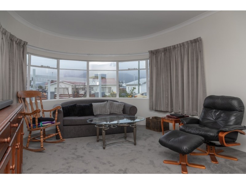 1/6 Young Street, Glenorchy TAS 7010