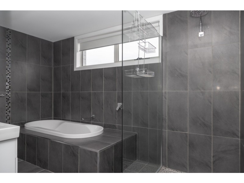 1/6 Young Street, Glenorchy TAS 7010