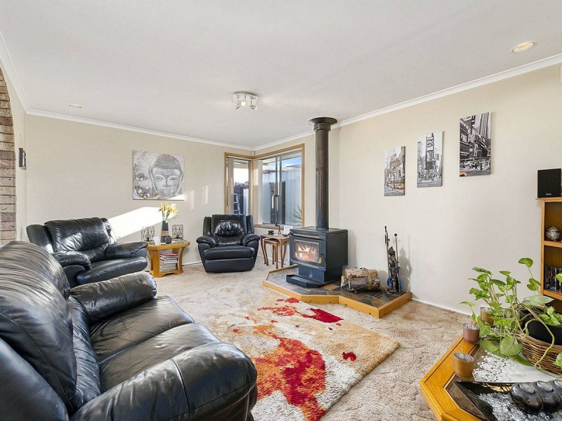 1 Duntroon Court, Rokeby TAS 7019