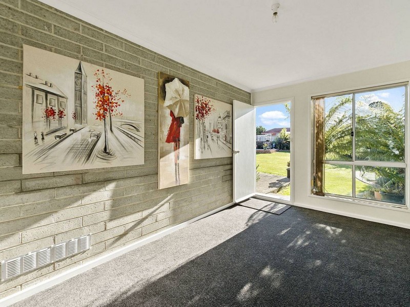 1 Duntroon Court, Rokeby TAS 7019
