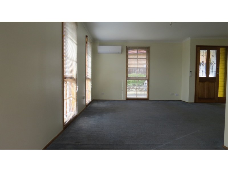 9 Willow Avenue, Kingston TAS 7050