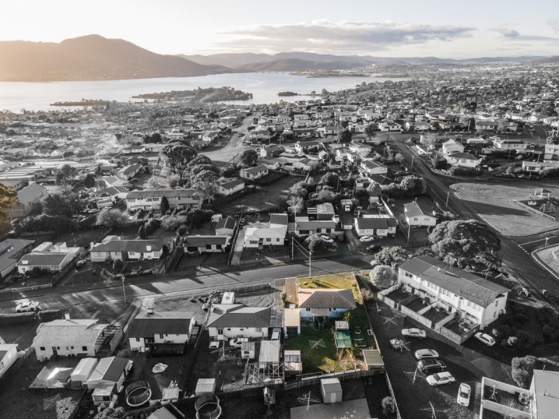 2 Arunta Crescent, Chigwell TAS 7011