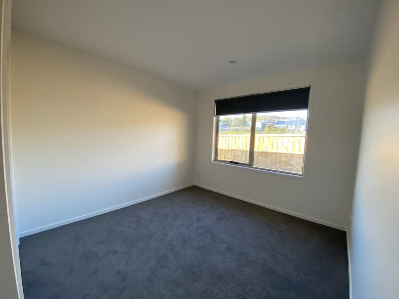 2/15 Bass Street, Warrane TAS 7018