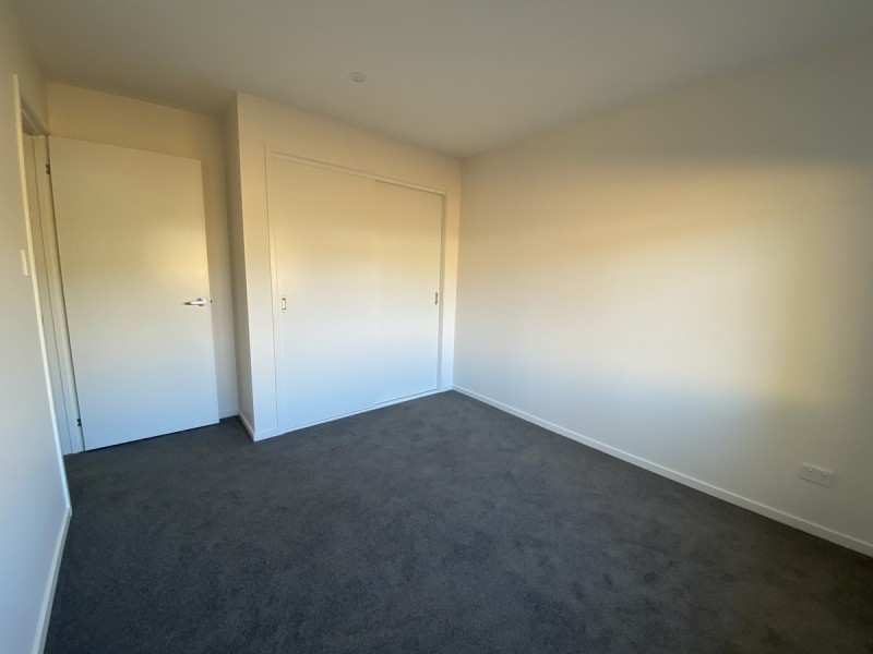 2/15 Bass Street, Warrane TAS 7018